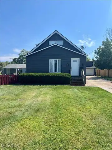 4739 Ridge Road, Cleveland, OH 44144
