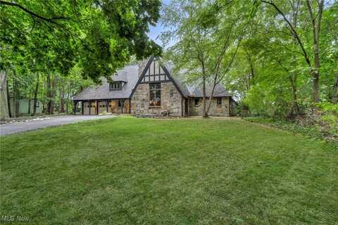 38038 Ridge Road, Willoughby, OH 44094