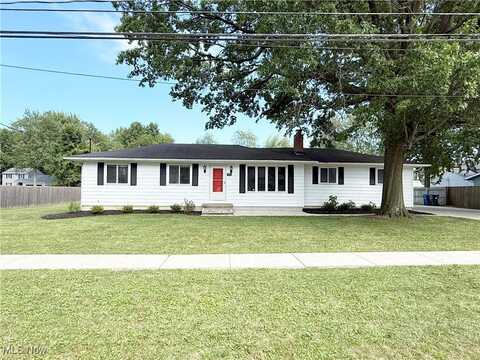733 W Shore Boulevard, Sheffield Lake, OH 44054