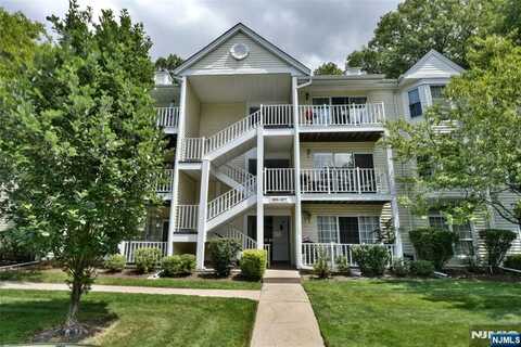 673 Juniper Way, Mahwah, NJ 07430