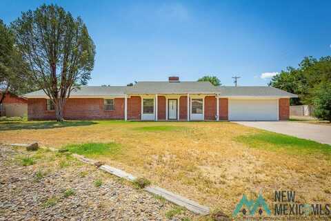 704 Three Cross Drive, Roswell, NM 88201