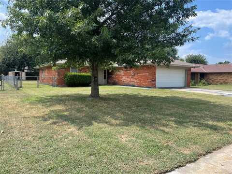 435 Crooked Oak Drive, Harrah, OK 73045