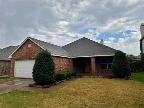 1957 Creek Crossing Drive, Fort Worth, TX 76247