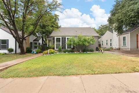 4413 Calmont Avenue, Fort Worth, TX 76107