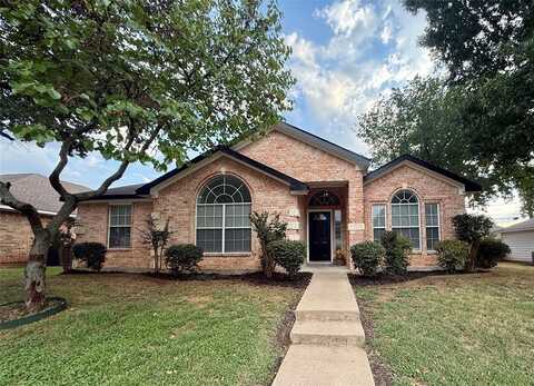 5520 Chimney Rock Drive, Arlington, TX 76017