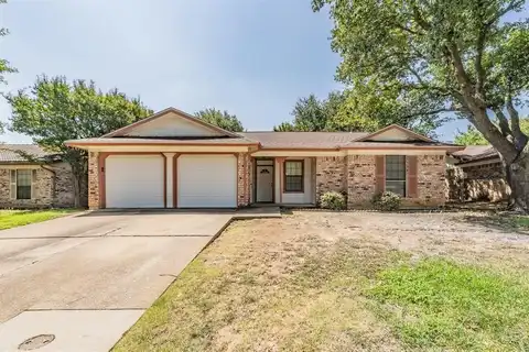 214 Kalmia Drive, Arlington, TX 76018