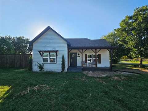 202 S Trappier Street, Alvord, TX 76225