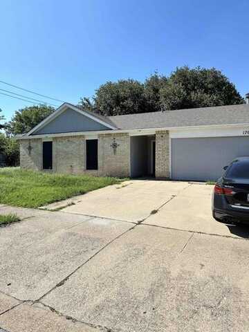 1701 Dorchester Drive, Arlington, TX 76014