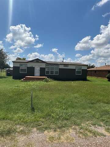 1105 W 13th Street, Quanah, TX 79252