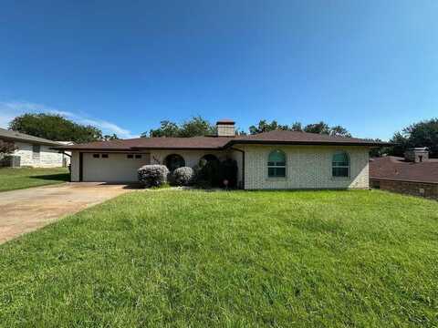 2525 Lowrey Drive, Gatesville, TX 76528