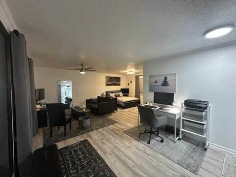 5036 N Hall Street, Dallas, TX 75235
