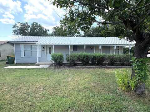 202 S Jena Street, Riesel, TX 76682