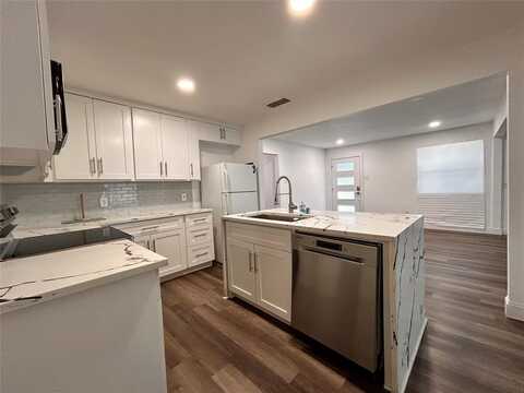 2707 El Capitan Drive, Dallas, TX 75228
