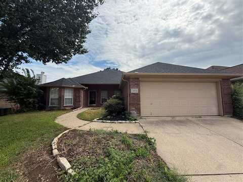 5804 Sugar Maple Drive, Fort Worth, TX 76244