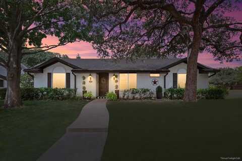 5301 Lake Crest Street, Waco, TX 76710