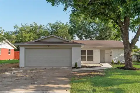 2409 Catalo Lane, Arlington, TX 76010