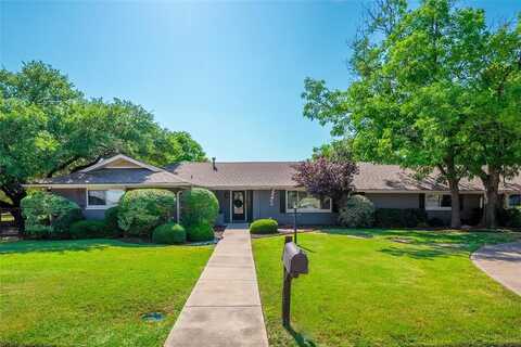 102 Clearman Street, Krum, TX 76249
