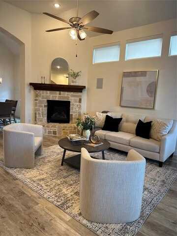 901 Longbranch Way, Little Elm, TX 76227