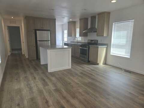2038 Palm St, Las Vegas, NV 89104