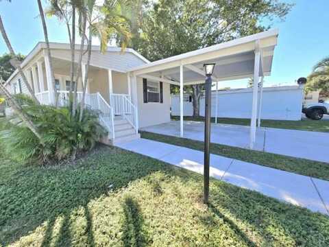 3958 Hallmark Circle, Boynton Beach, FL 33436