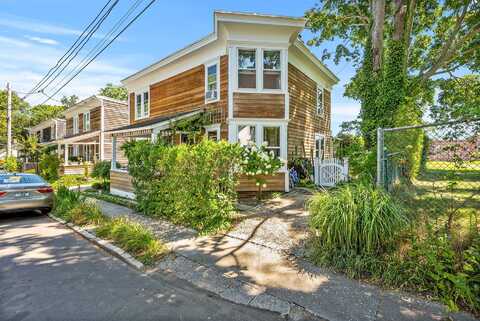 17 Elizabeth Street, Sag Harbor, NY 11963