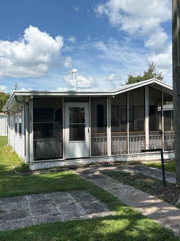 16731 US HWY 301, Dade City, FL 33523