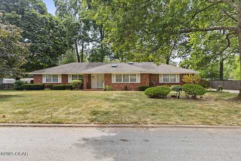 2376 E Berkeley Street, Springfield, MO 65804
