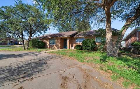 406 N St Charles, Stanton, TX 79782