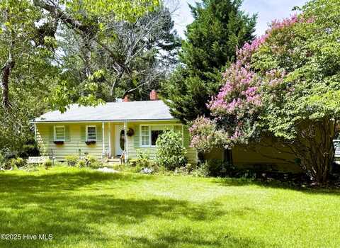 320 Aiken Road, Southern Pines, NC 28387