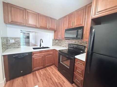 1172 NW 106th Ter, Pembroke Pines, FL 33026