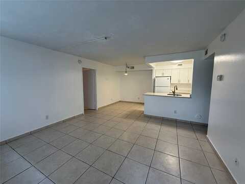 10029 Winding Lake Rd, Sunrise, FL 33351