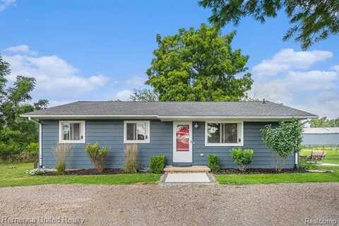 4945 Owosso Road, Fowlerville, MI 48836
