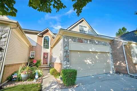 6048 Pine Cone Drive, Grand Blanc, MI 48439