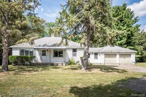 7342 Elizabeth Lake Road, Waterford, MI 48327