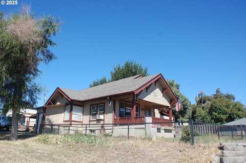 733 S MAIN ST, Condon, OR 97823