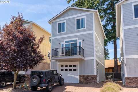 1534 SOLAR LN, Hood River, OR 97031