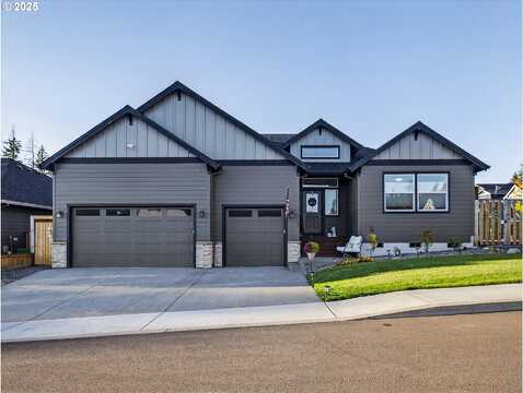 1731 NE CLAYTON DR, Estacada, OR 97023