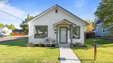 130 ORCHARD AVE, Milton Freewater, OR 97862