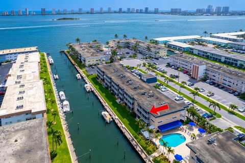 111 Doolen Court, North Palm Beach, FL 33408
