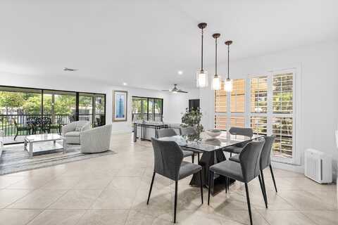 36 Westgate Lane, Boynton Beach, FL 33436