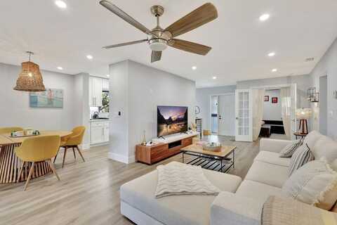 95 Pelican Pointe Drive, Delray Beach, FL 33483