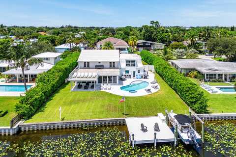 7150 W Lake Drive, Lake Clarke Shores, FL 33406