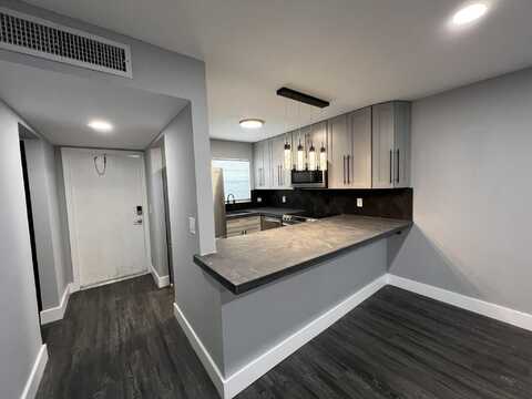 1630 Embassy Drive, West Palm Beach, FL 33401