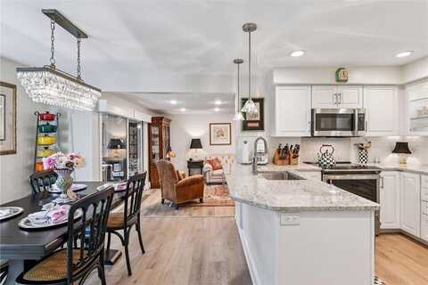 6115 Lincoln Drive, Edina, MN 55436