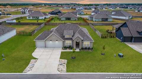 125 Nicks Cv, Lockhart, TX 78644