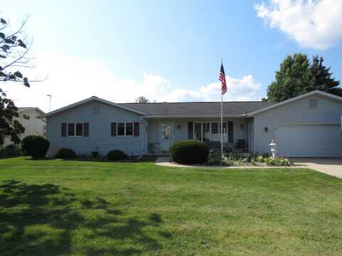 301 Forest Street, Fox Lake, WI 53933