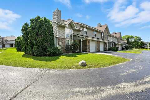 617 Westfield Way, Pewaukee, WI 53072