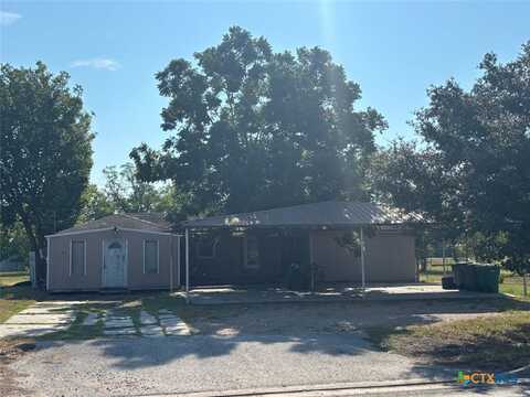 3704 N Main Street, Victoria, TX 77901
