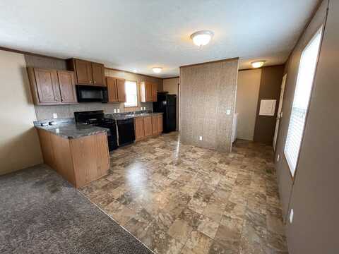 5013 Sheffield Ct, Sterling Heights, MI 48310
