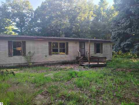 2416 West Avenue, Interlochen, MI 49643